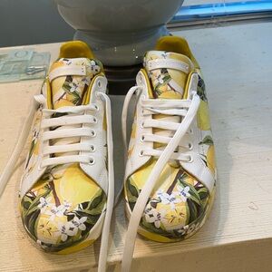 Dolce and Gabbana sneakers size 39